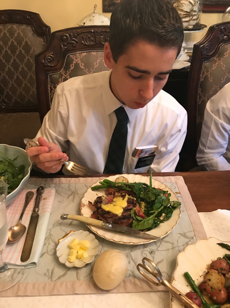 NewhavenCTMothersDayFiletPotatoesAsparagusSaladFrenchButter