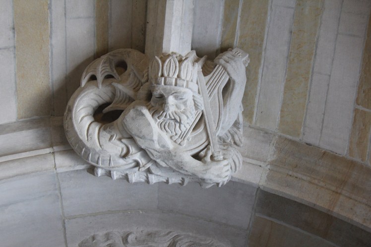 NewHavenCTYaleCampusDragonKingMandolin