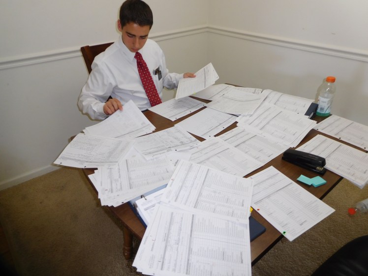 LynnfieldMAElderDavisworkingonareabook